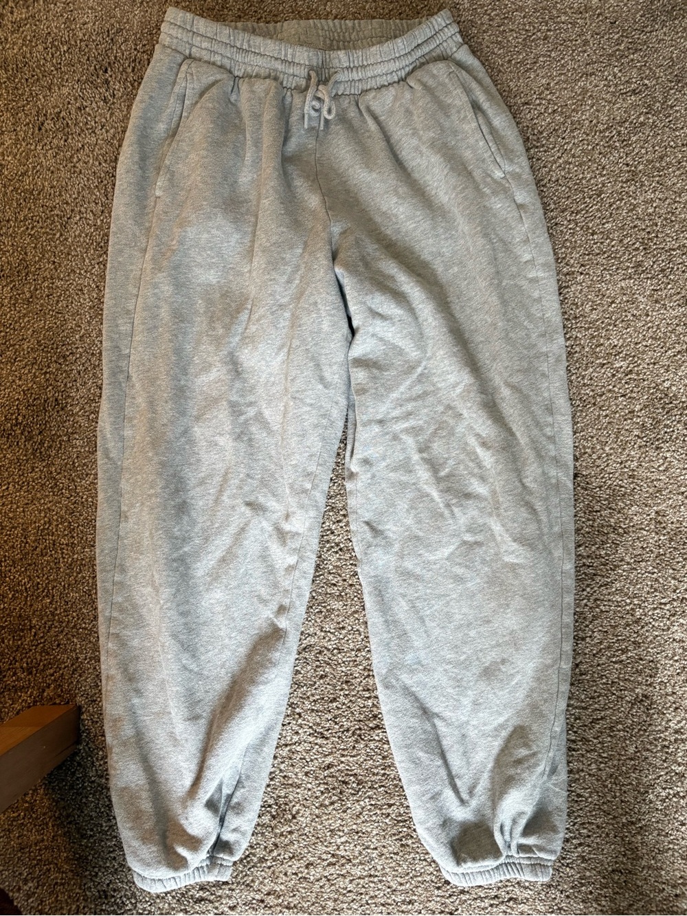 Woman’s Gray Sweatpants